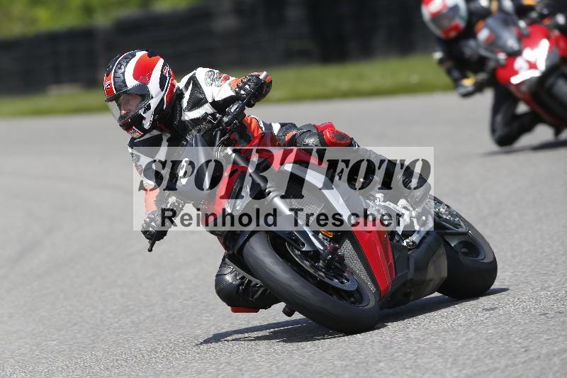 /27 12.06.2025 Ducati Schweiz Trackday Warmup  ADR/gelb-jeaune/8
